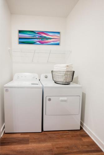 Apartments-in-Ocala-FL-Aurora-St.-Leon-Apartments-Apartment-Laundry-Room